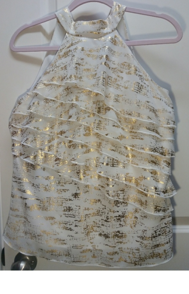 TOP  WITH TIE IN THE BACK